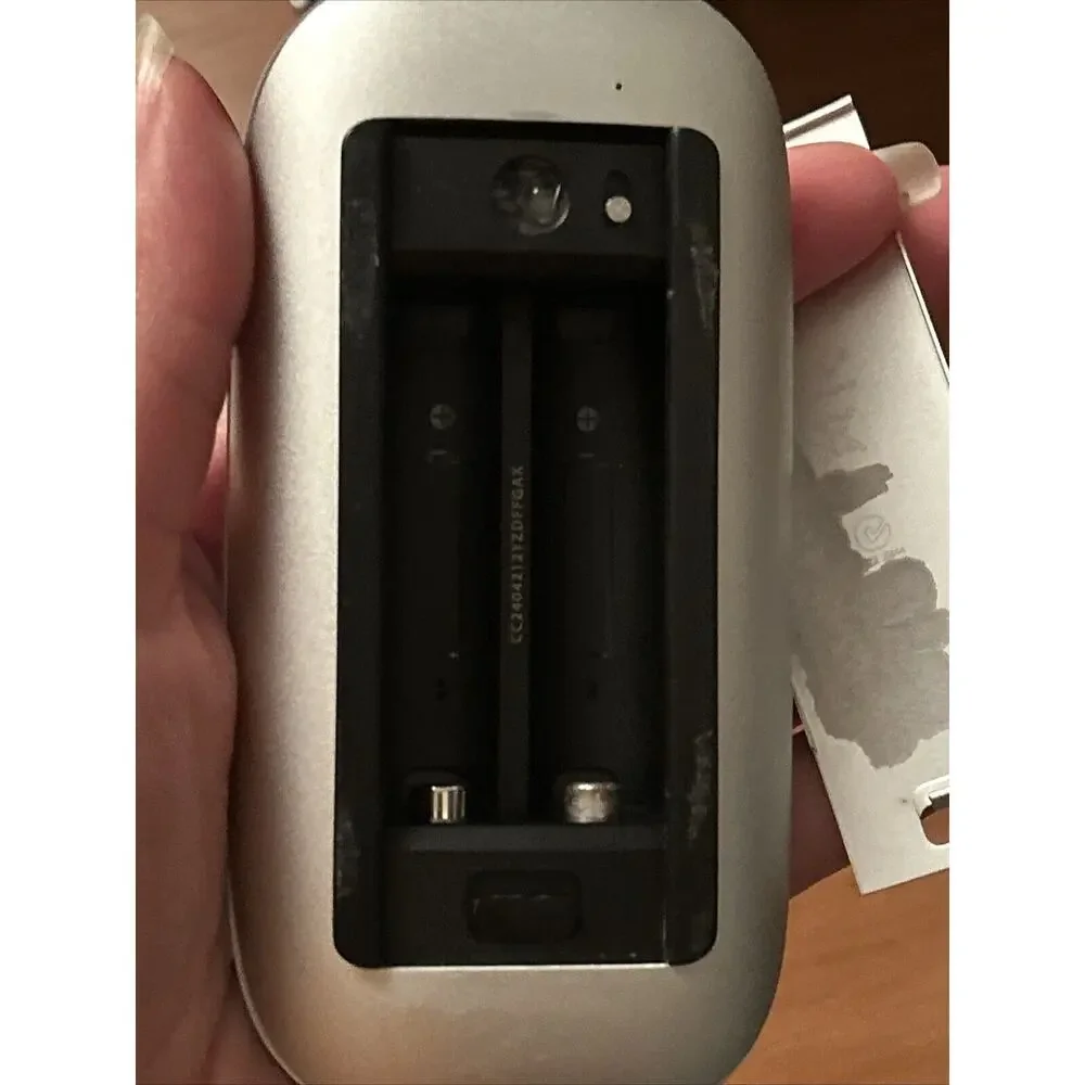 FOR PARTS - Genuine Apple Magic Mouse Wireless Bluetooth Mac White A1296 3VDC B8